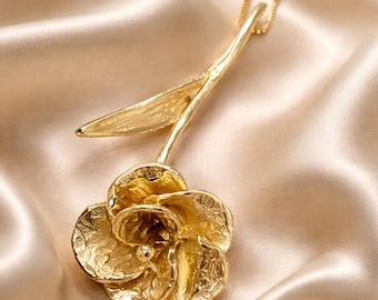 Handmade Gold Anemone Flower Necklace: Sculpted Floral Pendant