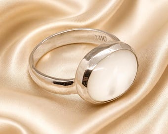 14K White Gold Mother of Pearl Ring, Oval Pearl Ring, Minimalist Statement Ring, Handmade Fine Jewelry, Luxury Gift for Her