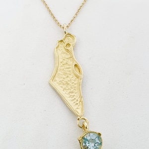 Gold Israel Map Halskette mit Blautopas - Handgemachte Jüdische Halskette - Benutzerdefinierte Edelstein - Zarte Goldkette - Spirituelles Geschenk für Sie