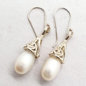 Sterling Silver Pearl Bridal Earrings: Dangly Teardrop Design
