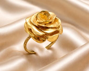 Hand-Sculpted Gold Rose Ring: Delicate Floral Fine Jewelry