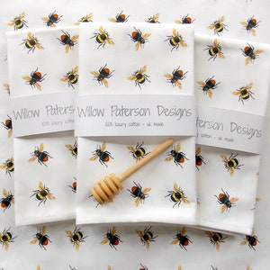 Bumble Bee Tea Towel - 100% cotton made in the UK - Cotton Tea Towel - Bee Gifts - Bumble Bee