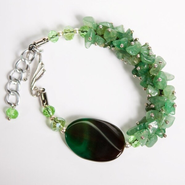 Bracelet with jade and cristal, unique jewelry, green cristals, gemstone bracelet, gift for her, natural gemstone, christmas