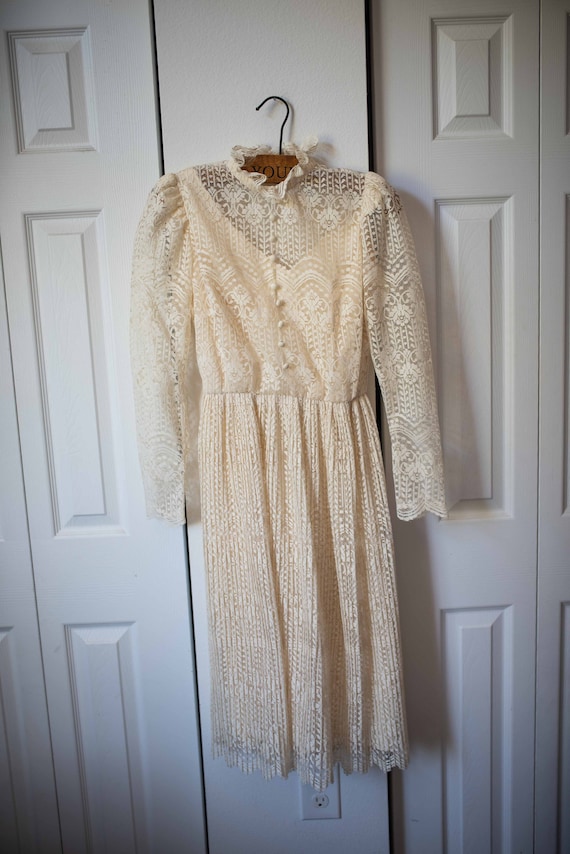 Ivory Lace Boho Dress || Vintage Dress || "Gunne S