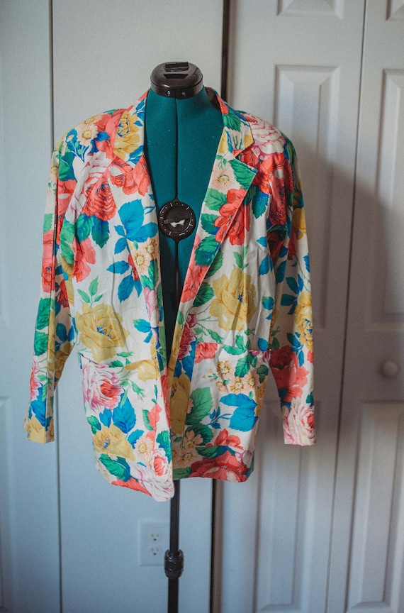 Vintage Floral Jacket || Spring Time Wear || Brigh