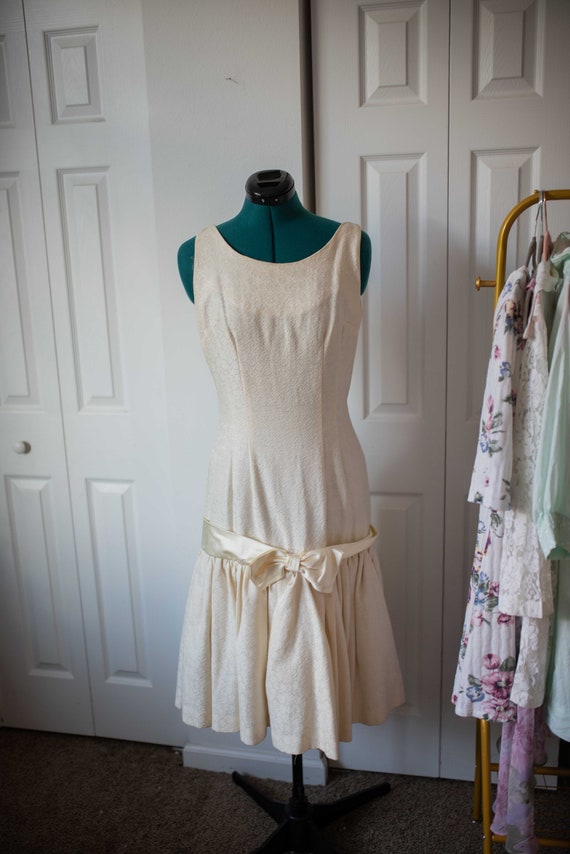 1960s Drop Waist Dress || Flapper Dress || Off Wh… - image 1