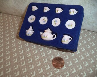 Dollhouse miniature Porcelain Tea set Pale Pink floral (13 pcs)