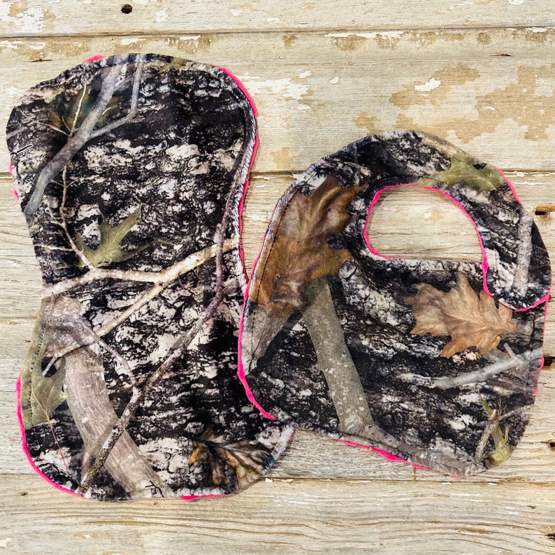 Camo Real Tree Baby Bib & Three 3 Burp cloth Set Camouflage Print contoured burpcloth pink back minky image 3