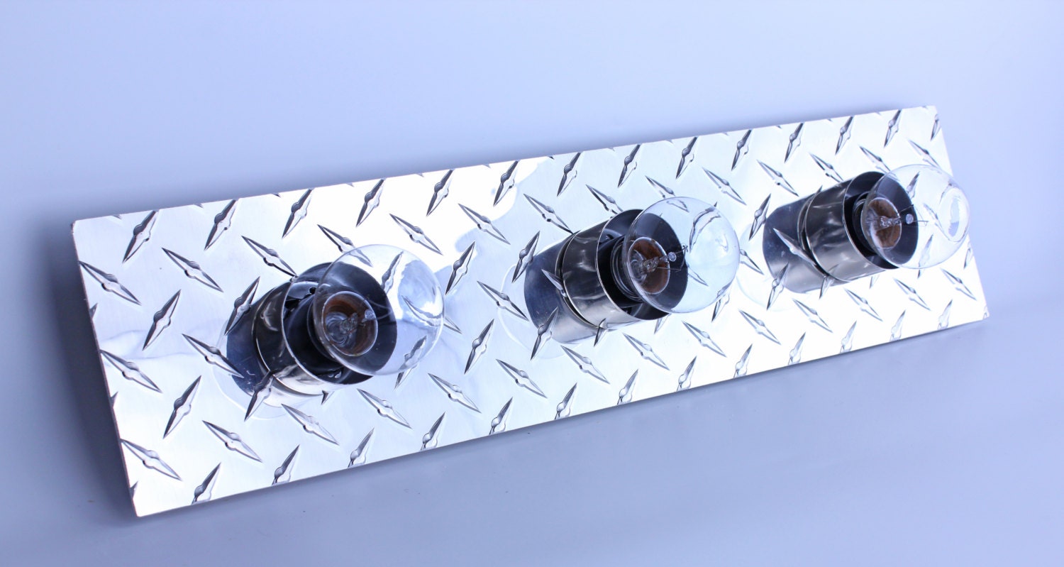 Diamond Plate Vanity Light Fixture 3 Bulb Etsy