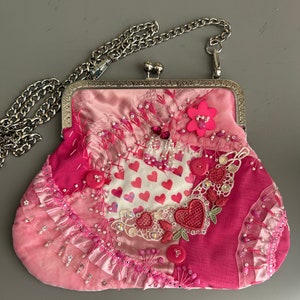 Bolso, cartera, CUENTAS, corazón *100% HECHO A MANO* BORDADO, rosa, tejidos reciclados, correa de cadena, bandolera, patchwork, encaje, noche, San Valentín