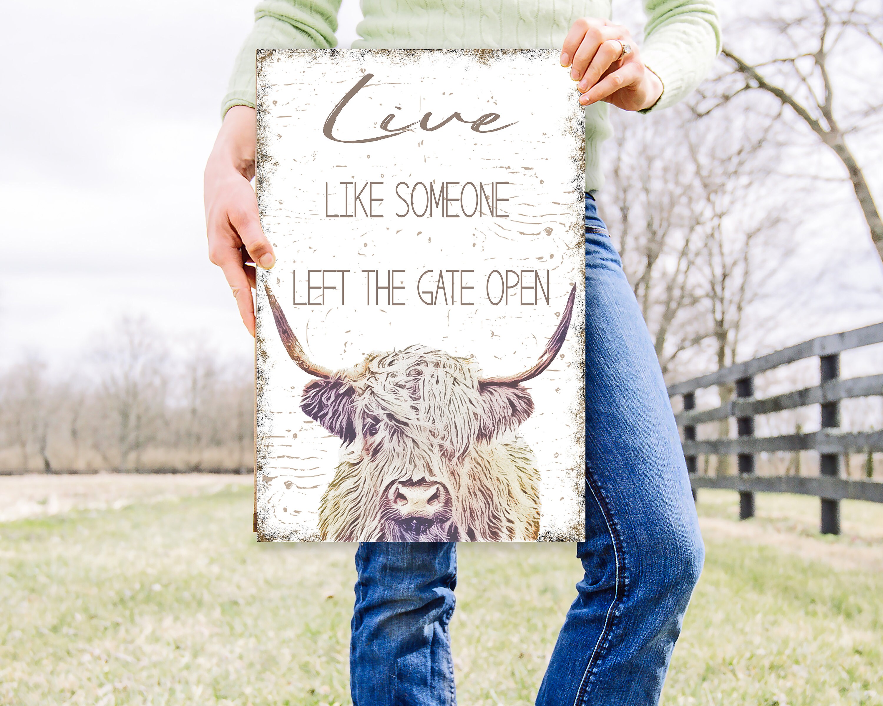 Live Like Someone Left The Gate Open Highland Cow Wooden Sign - 5x5" Farmhouse Decor, Inspirational Cow Gift For Office, Kitchen, Bedroom