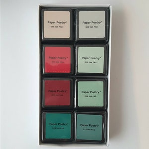 8 ink pads in set Classic mix red green