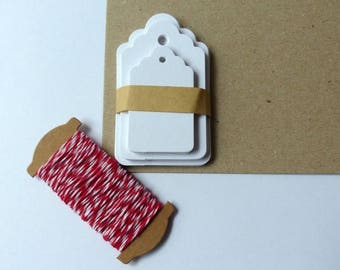 30 white gift tags with ribbon in a kraft paper set