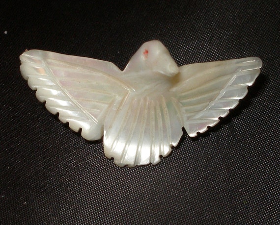 MOTHER of PEARL Peace Dove Pin from BETHLEHEM - image 1