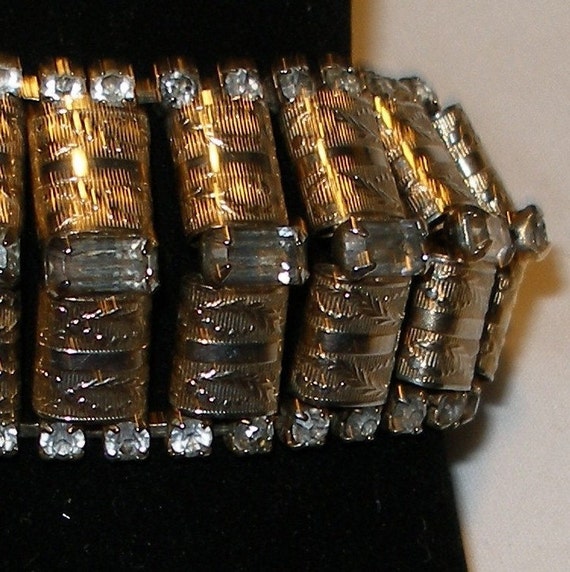 Vintage VICTORIAN Statement BOOKLINK BRACELET - image 3