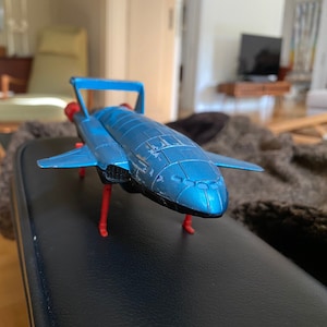Vintage Thunderbird 2