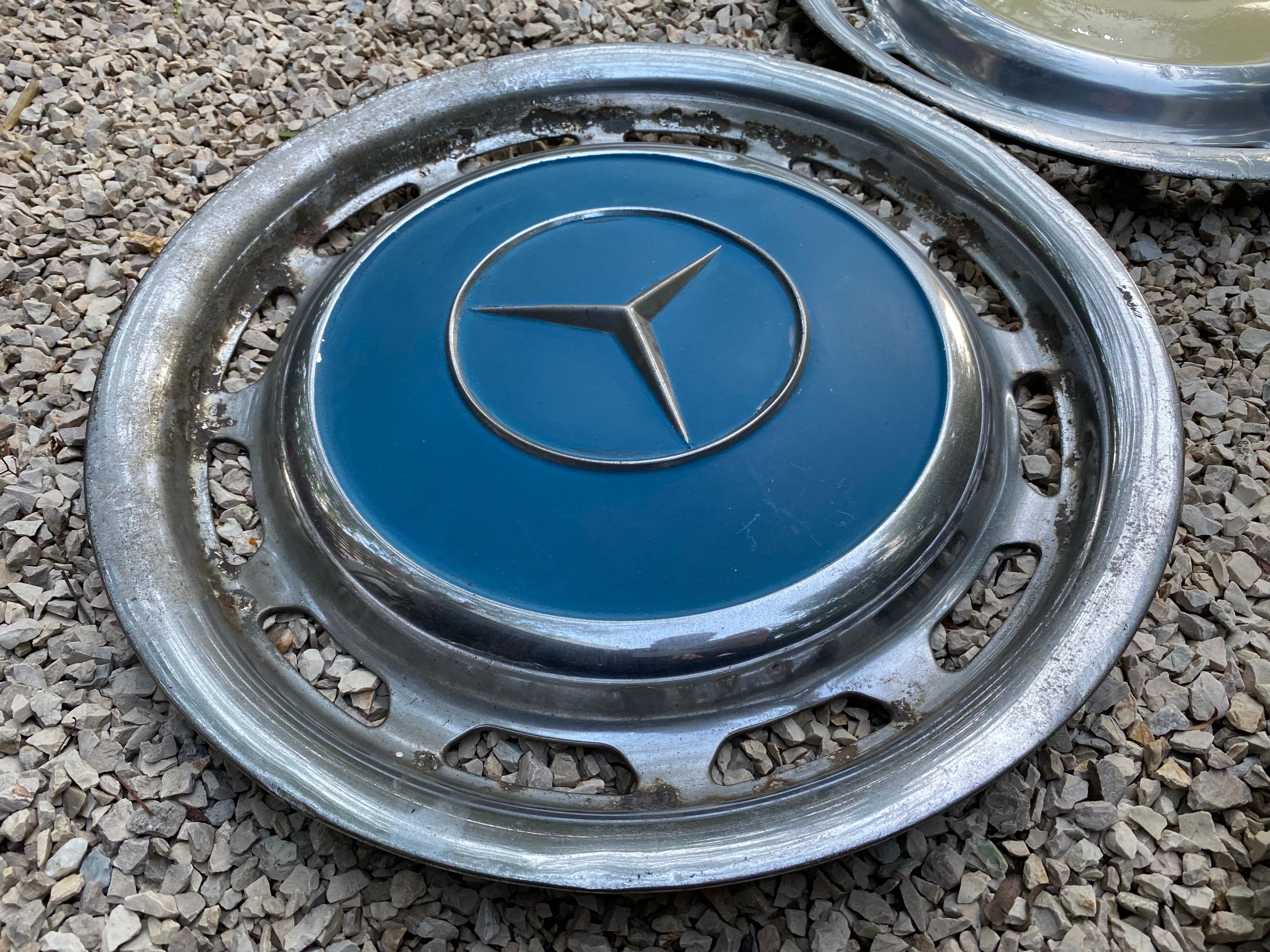 Mercedes benz hub caps for sale discount
