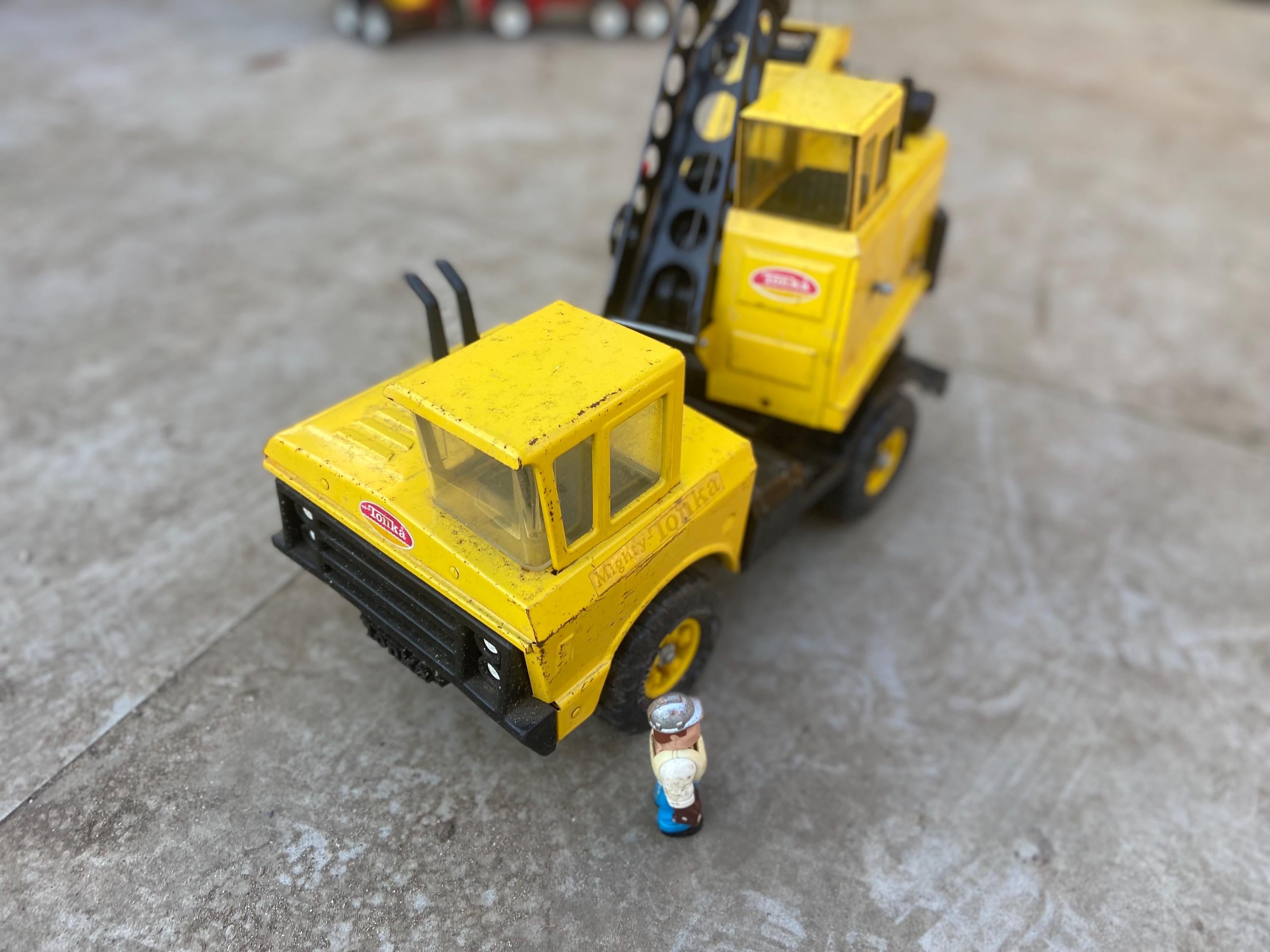 Vintage Tonka Mighty Crane – Pressed Steel Toy, Original Yellow