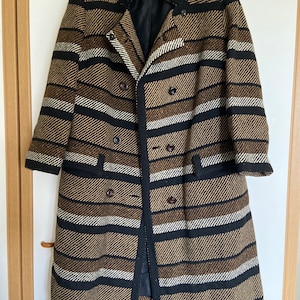 Vintage wollen damesjas uit de jaren 60 van de ontwerper Cojana uit het Verenigd Koninkrijk, Harrods, retrostuk voor verzamelaars, maat 10. Stijlvolle lange herfst-winterjas.