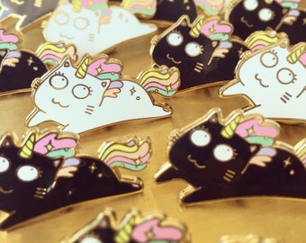 Enamel pin "Caticorn"