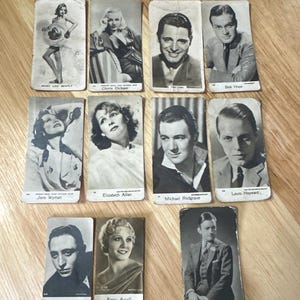 NOVITÀ! Stelle del cinema, una serie di foto vere / Ragazze glamour / Lotto di 11 figurine di sigarette vintage / Da collezione