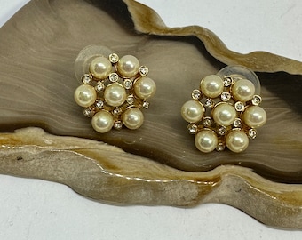 Vintage Mother-of-Pearl and Seed Rhinestone Stud Earrings | Retro Jewelry
