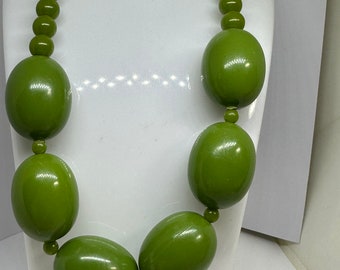 Vintage Olive Green Plastic Bead Necklace | Retro Jewellery