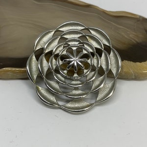 Sarah Coventry Vintage Silver Flower Brooch | Designer Jewelry
