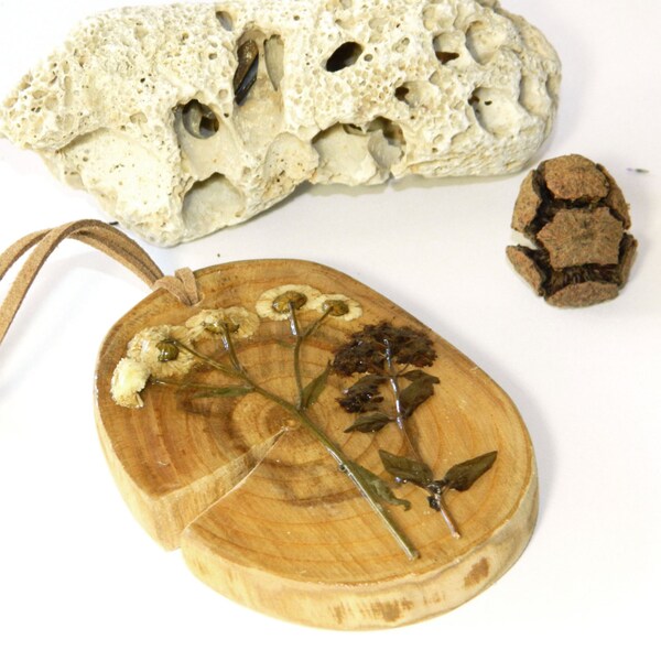 Pressed Dry Real Flowers Pendant - eco friendly - herbal flowers - Wooden Necklace- herbs wood  jewelry Woodworking - handmade
