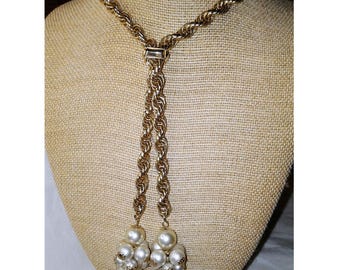 Vintage 1960's Lariat Tassel Necklace Sautoir Faux Pearl Clusters Gold Plated Belcher Rope Chain