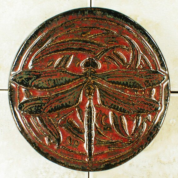 Libelula De Ceramica Azulejos Con Esmalte Rojo Y Negro Etsy