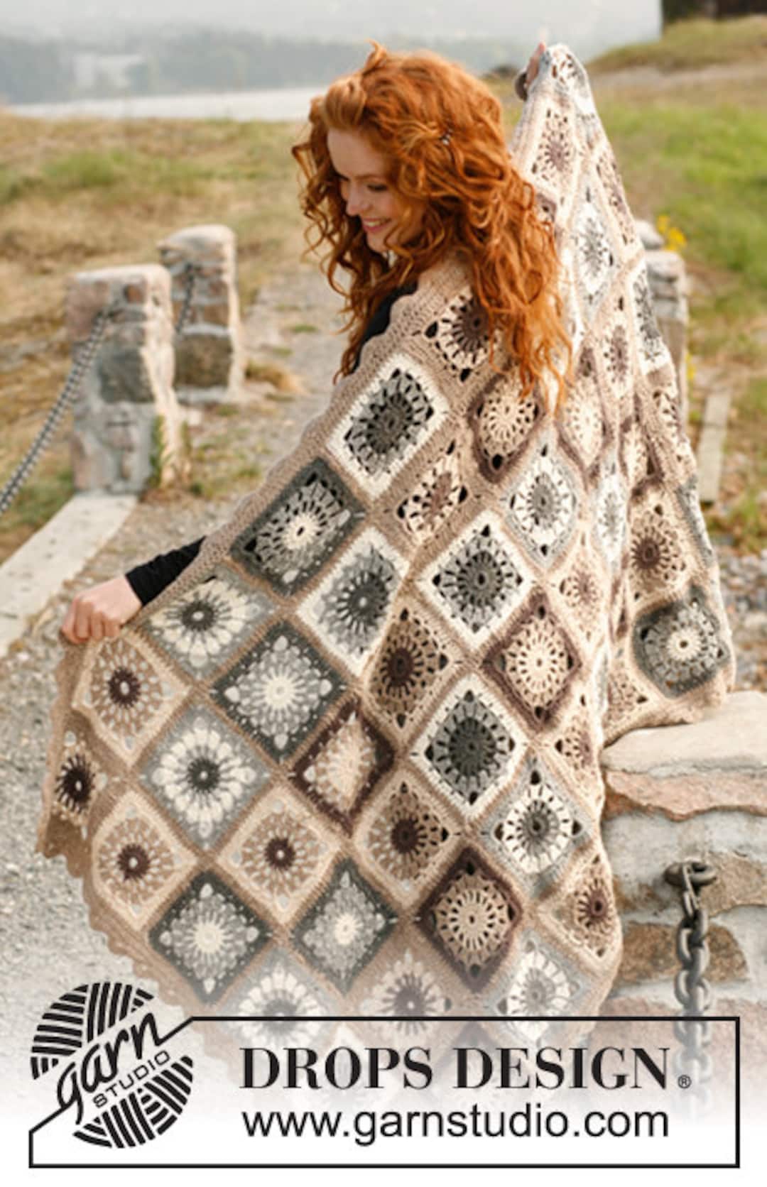 ラグ・カーペット Kroi Geometry square rug-blanket Crochet Blanket Wool and Alpaca, Square Pattern, Perforated