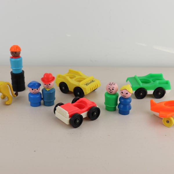 Pick the Items You Want: Vintage Fisher Price Little People Replacement Parts
