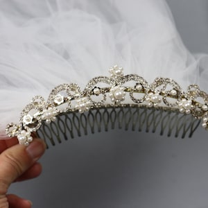 Vintage Wedding Veil with Silver Comb image 4