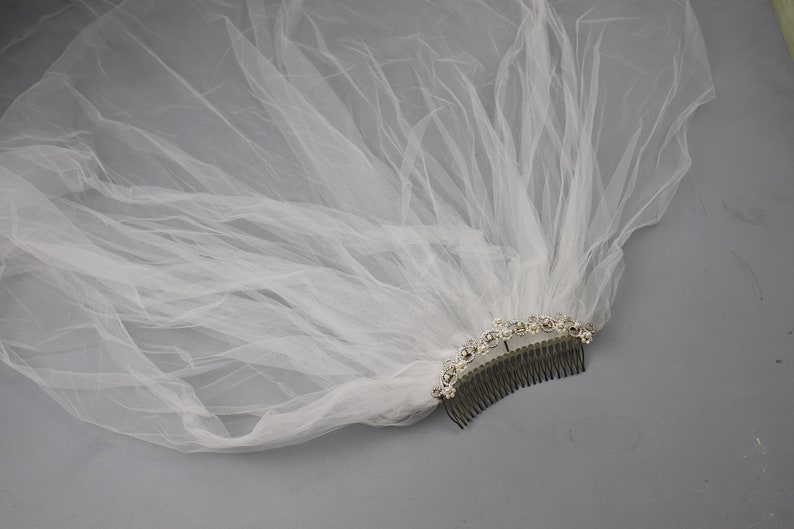 Vintage Wedding Veil with Silver Comb image 5