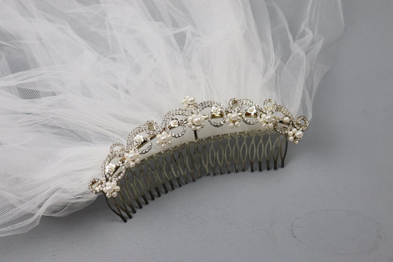Vintage Wedding Veil with Silver Comb image 3