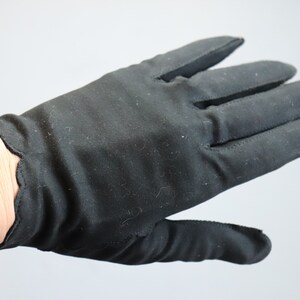 Vintage Women&#39;s Black Short Cloth Gloves