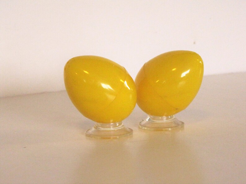 Vintage EGG Shaped Salt and Pepper Shakers Etsy
