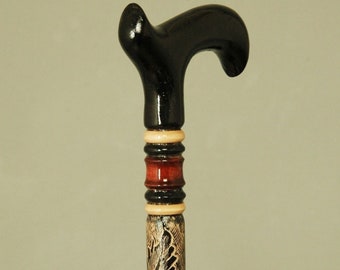 Bastón de madera con flores hecho a mano - Bastón con flores talladas - Bastón de madera con arte - Regalo de flores de madera - Ayuda única para caminar - Bastón con estampado floral