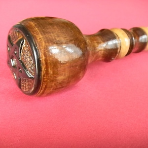 Einzigartige und handwerklich bestickte Gehstöcke aus Holz | Handgemachte dekorative Vintage rustikale Gehstöcke für Frauen und Männer