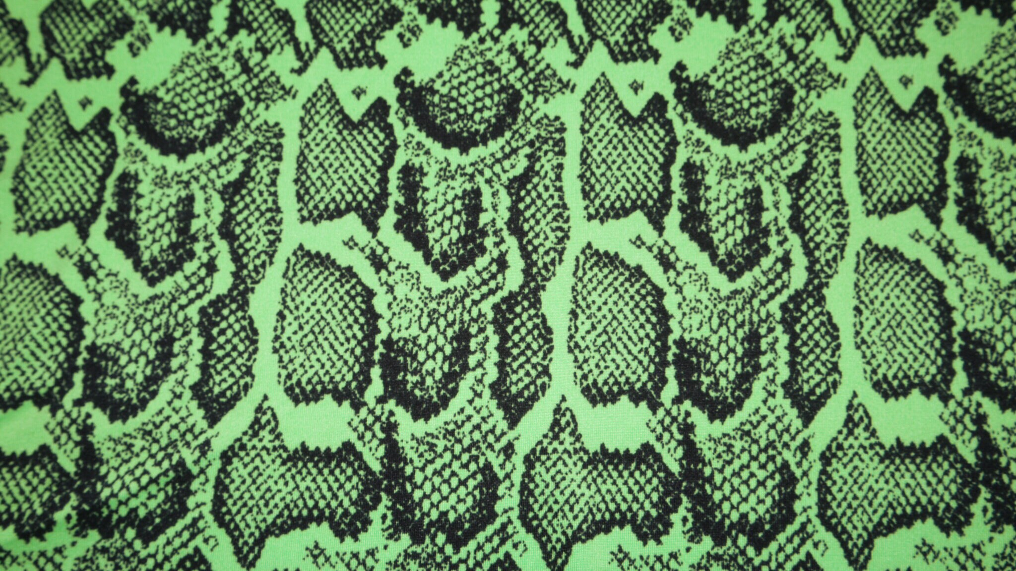 新品未開封品　POLE SNAKE SKIN ネイタルデザイン　カモ 202007201454551.jpg