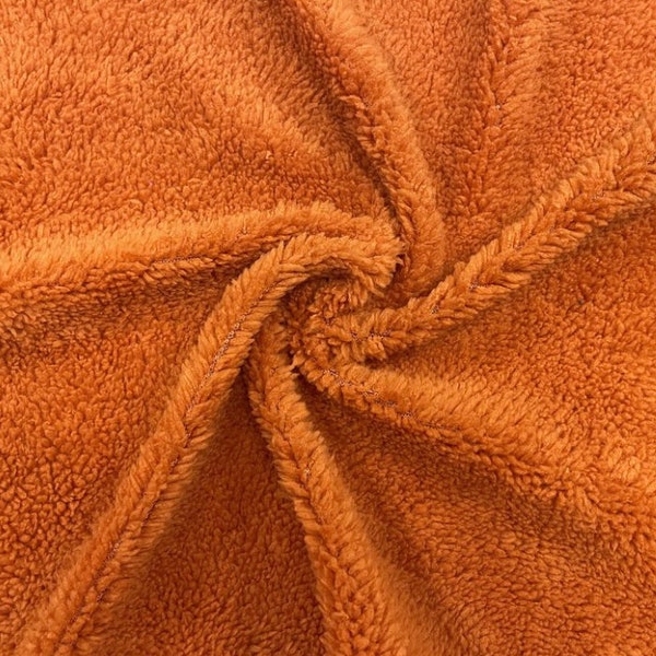 Fausse fourrure sherpa orange citrouille n° 31 100 % polyester Poils moyens Tissu extensible super doux Très doux 58 à 60 po. de large par mètre