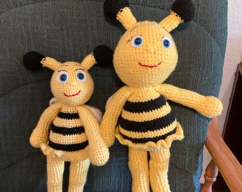 Bumblebee crocheted stuffy