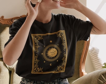 Tarot Shirt • Tarot Kaart T-Shirt • Cottage Core • Mystic Shirt • Zon en Maan Shirt • Hemels Shirt • Cottage Core