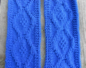 Textured Medallion Scarf