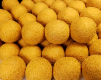 Pompon in feltro di lana, diametro 3 cm, oro, fatti a mano in lana di pecora infeltrita