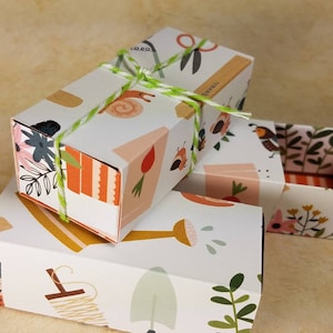 In saldo! Adorabili scatole regalo per gioielli fatte a mano negli USA, piccole scatole portaconfetti in stile scatola di fiammiferi, scatola regalo a tema giardino, 3 per set come mostrato