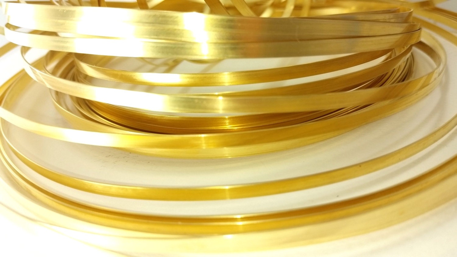 1 foot (30.5cm) x 5.1mm Brass Bezel Wire Crown Pattern - Brass Gallery wire  - 12 inch - available in bulk (spools)