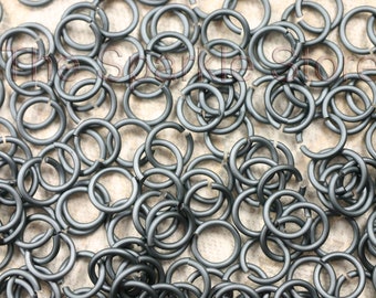 100 6.7mm Matte jump rings, 0.80mm thick, 5.0mm inside diameter, gray anodized aluminum saw cut for flush ends, (02-2006B)