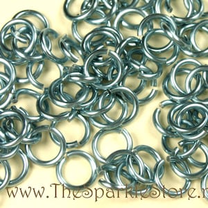 100, 18ga sky blue jump rings, 6.2mm OD, 4.2mm ID (5/32&quot;), anodized aluminum medium blue jump rings, 18 gauge wire, 100 rings